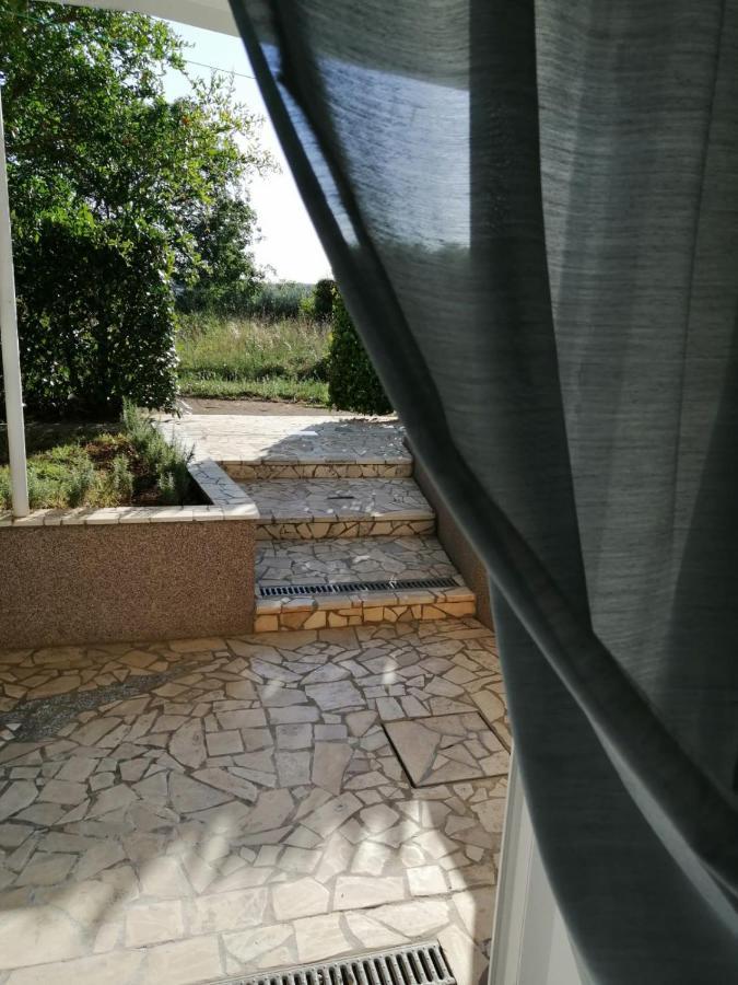 Ferienwohnung Kuca Moni Medulin Exterior foto